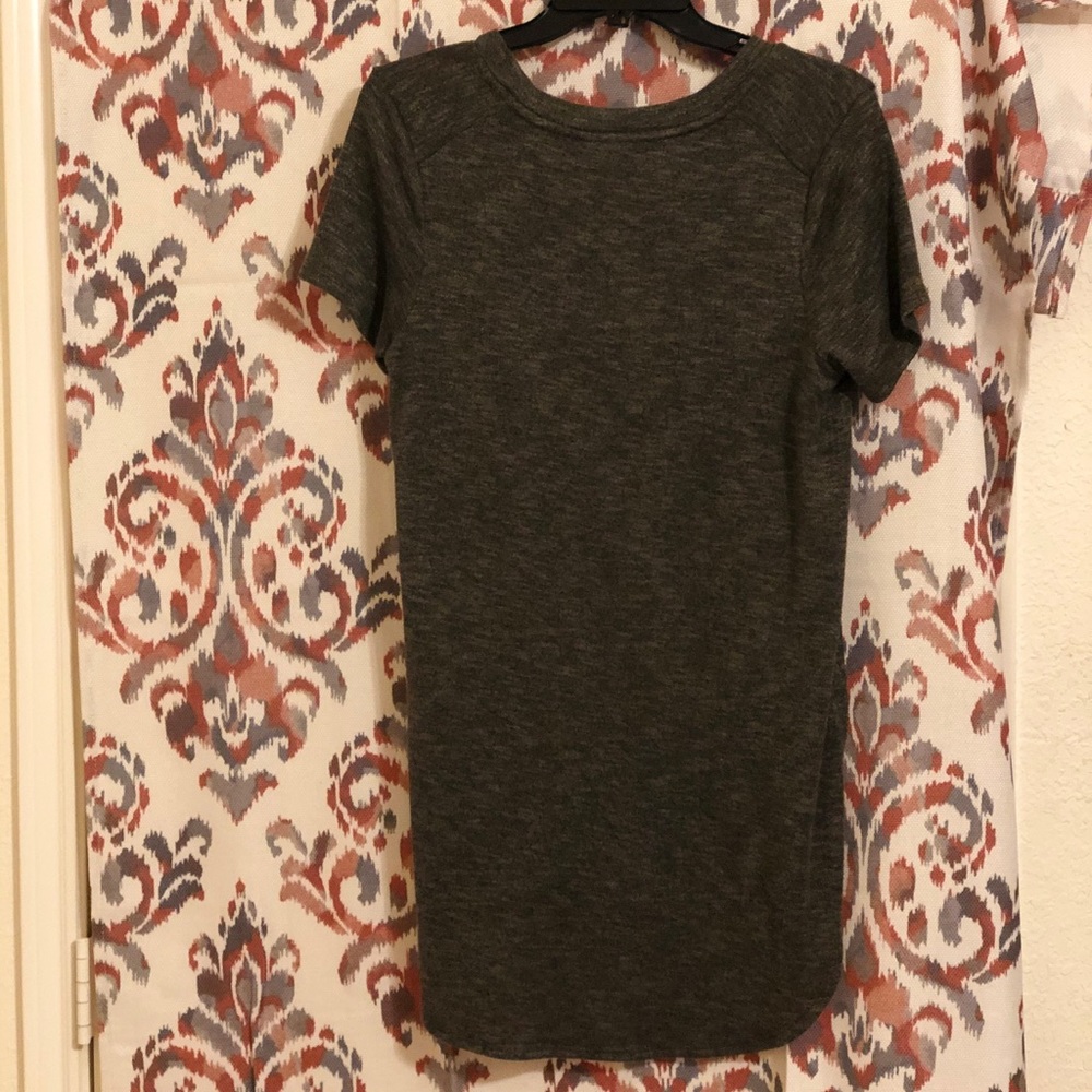 Short sleeve high slit sides shirt